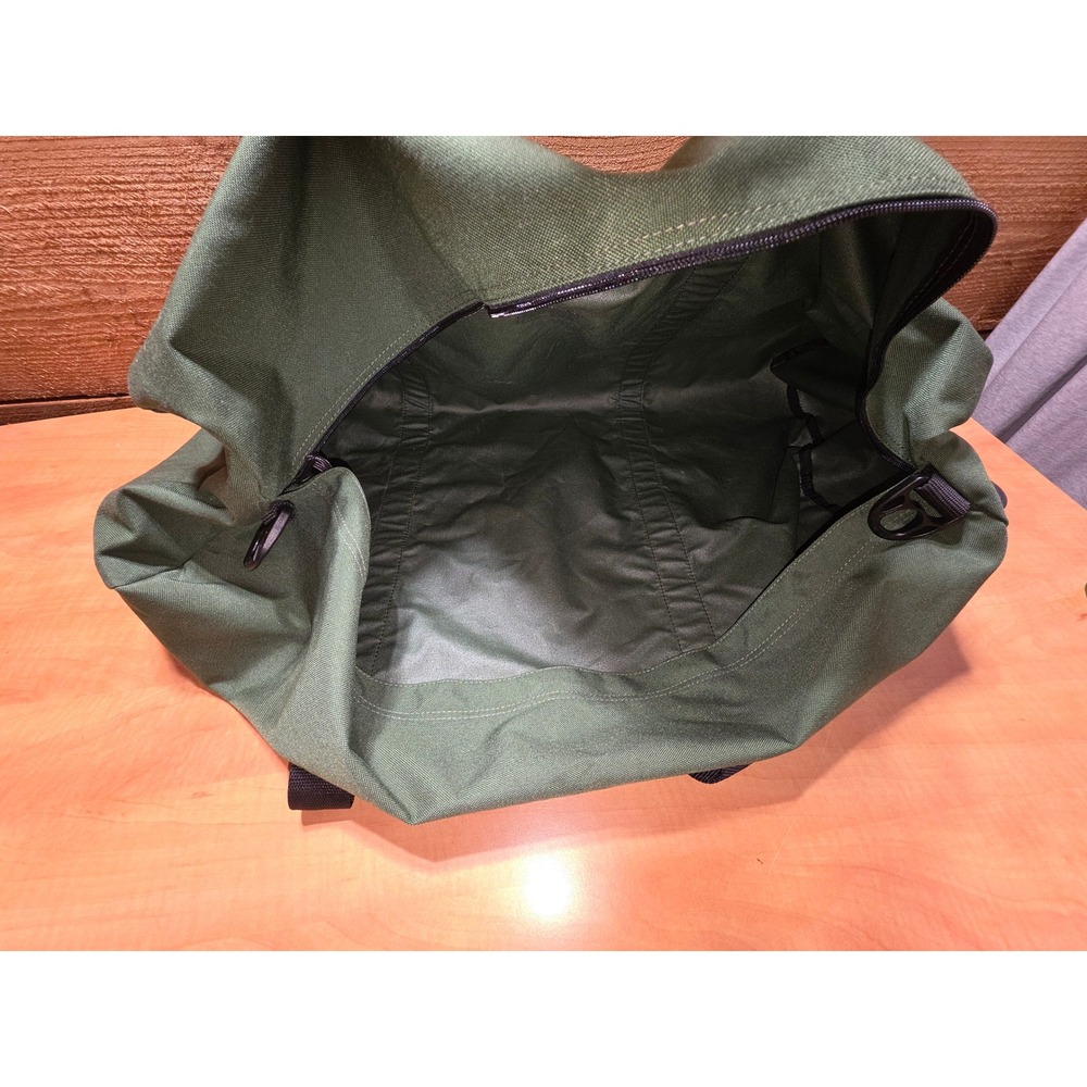 REI Roadtripper Duffel Bag Forest Green Canvas Travel Gym Bag Large 30 Inch - Picture 4 of 7